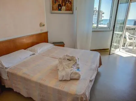 מלון San Giorgio 3*